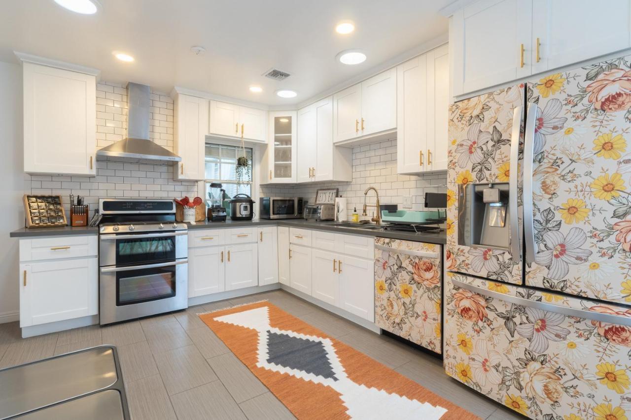 Angel&Rose Universal Hollywood Heated Pool House King Bed ลอสแอนเจลิส ภายนอก รูปภาพ