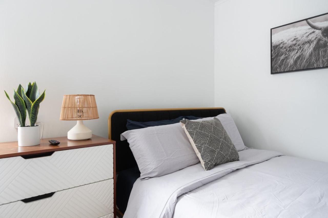 Angel&Rose Universal Hollywood Heated Pool House King Bed ลอสแอนเจลิส ภายนอก รูปภาพ