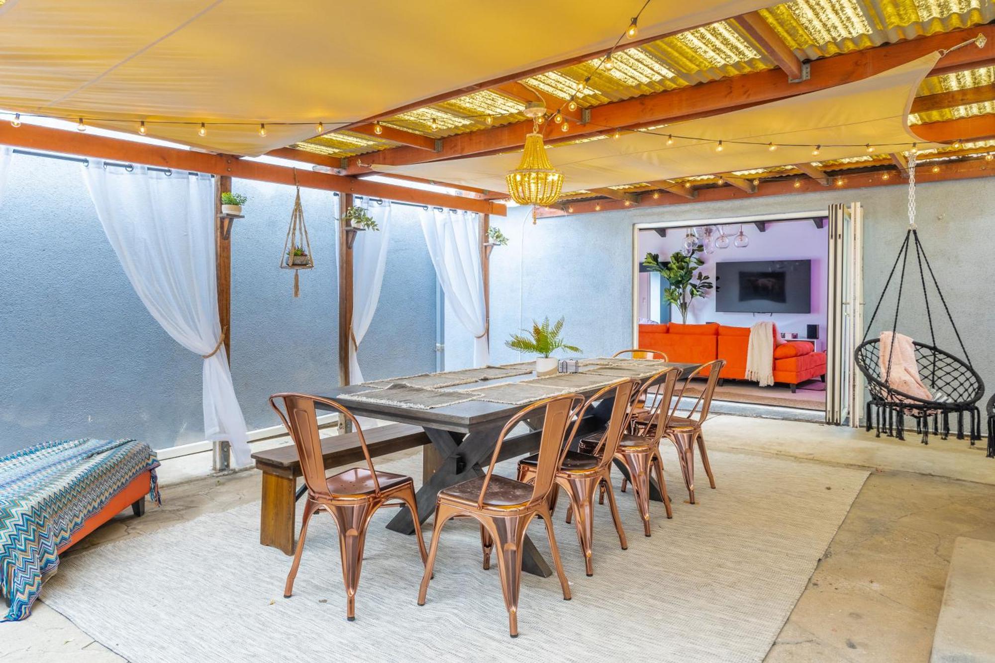 Angel&Rose Universal Hollywood Heated Pool House King Bed ลอสแอนเจลิส ภายนอก รูปภาพ